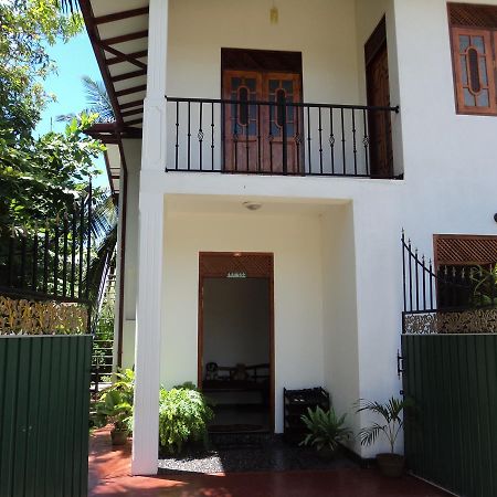Pubudu'S Villa Hikkaduwa Exterior photo